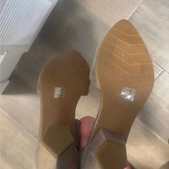 Eileen Fisher Shimmering Taupe Heels - Picture 7 of 8